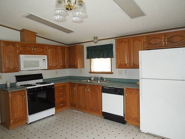 1st image of 36 N Hawthorn Dr