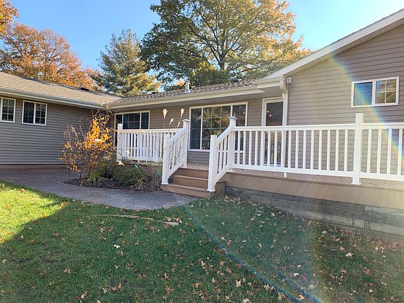 5th image of 7900 NW Blue Grass Dr