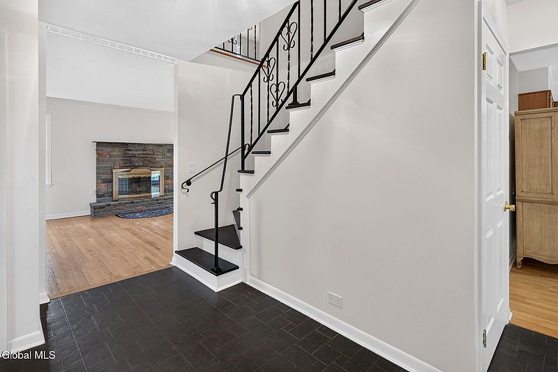 2nd image of 13 Farmingdale Road