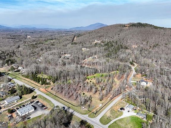 3rd image of 23 Long Mountain Trl