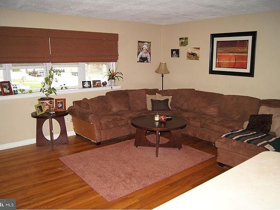 2nd image of 8102 Summerdale Ave