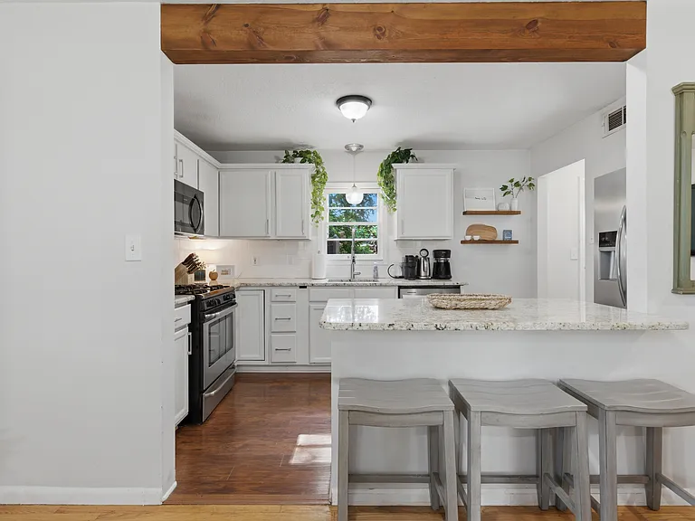 6115 Delmar St — Photo 7