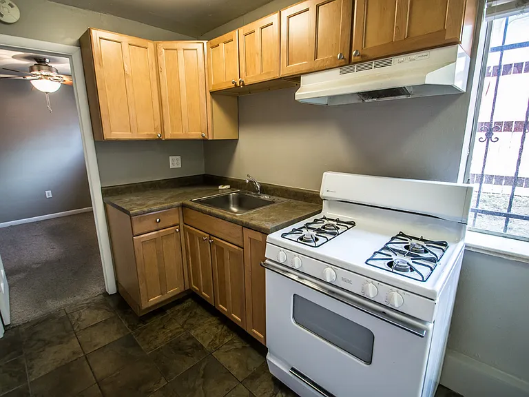 Logan Flats — Photo 16