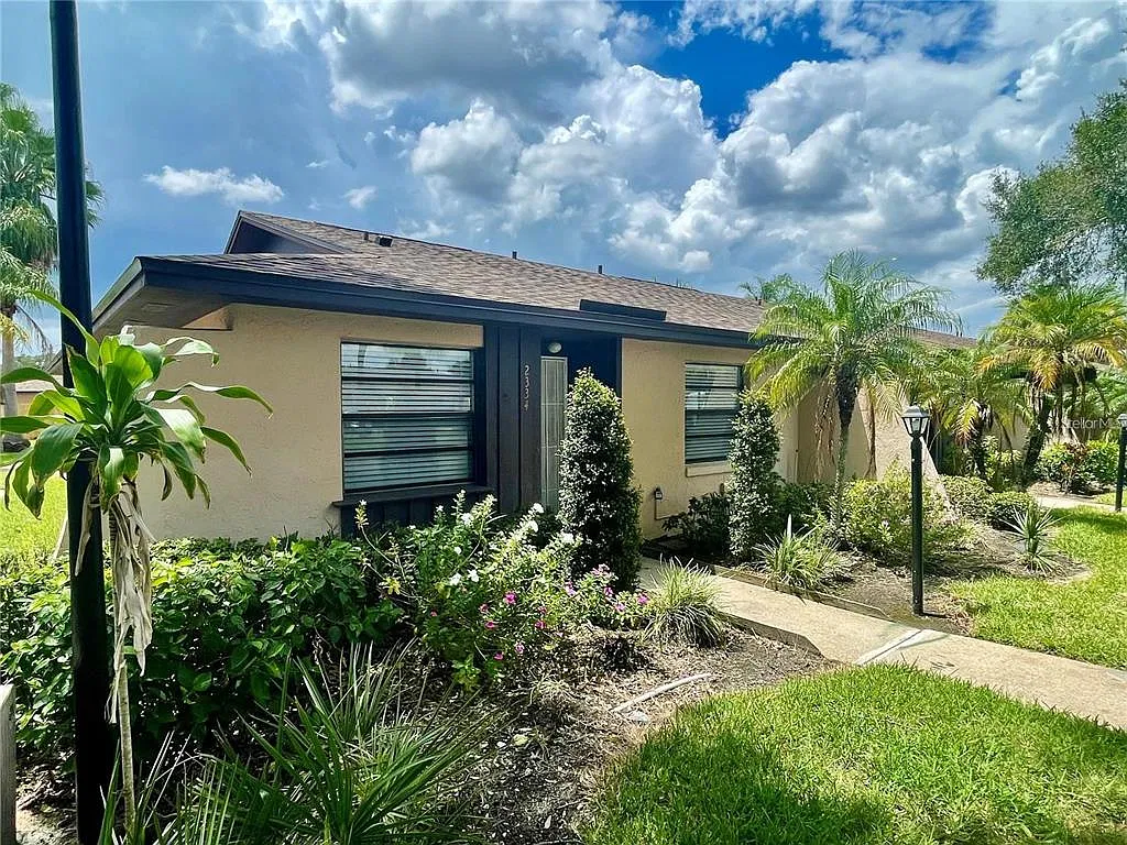 2 bed, 2.0 bath, 991 sqft, $1,780 — Photo 2