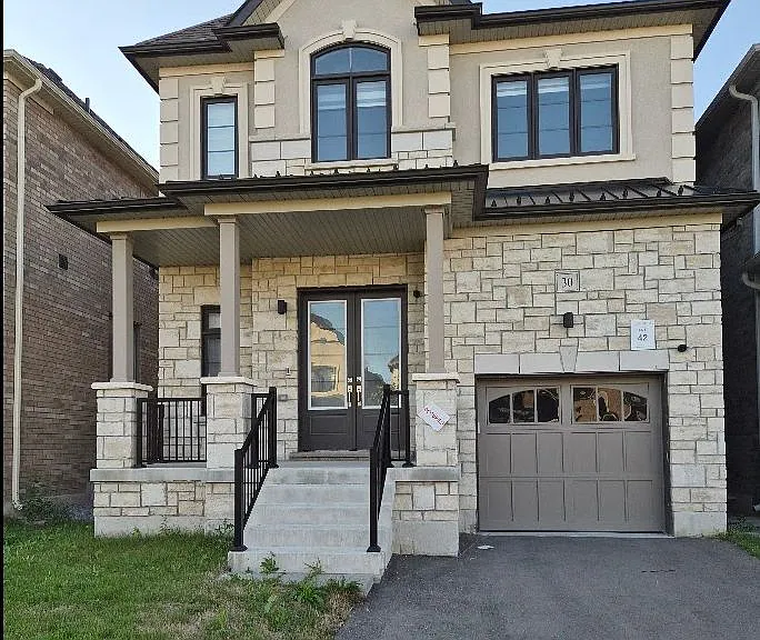 30 Northrop Ave — Photo 1