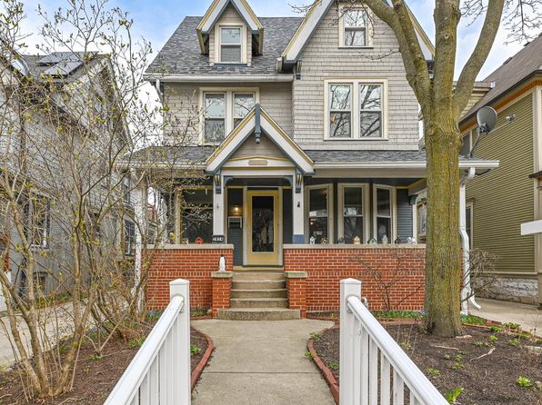 2834 North Hackett AVENUE, Milwaukee, WI 53211