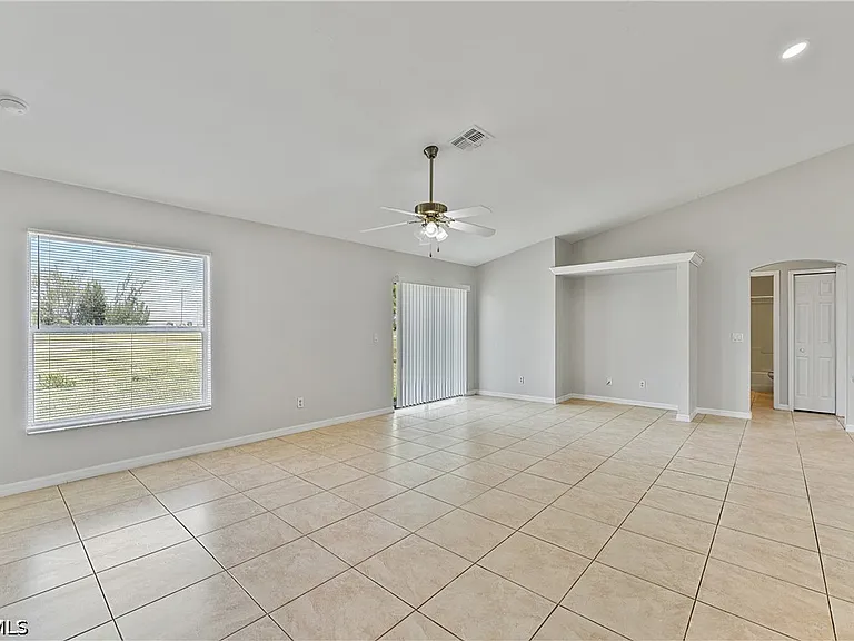 1240 NW 22nd Pl — Photo 22