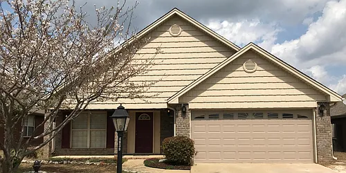4039 Cambridge Dr Photo 1