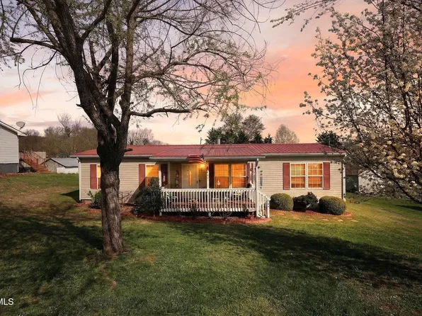 404 Ashville Ave, Mount Carmel, TN 37645