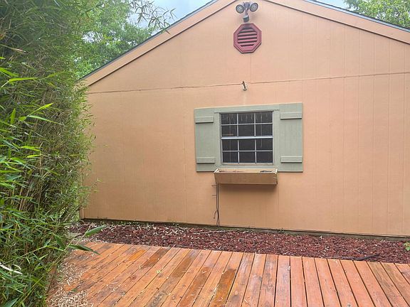 4th image of 11 Heatherstone Dr