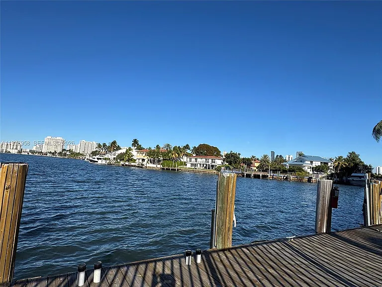 2821 N Miami Beach Blvd #5P — Photo 20