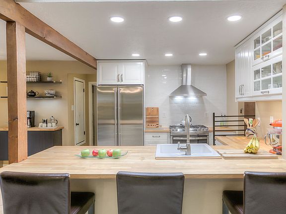 5th image of 6321 Avenida La Costa NE
