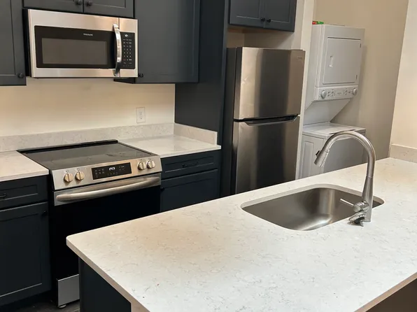 376 2nd St APT 8, Macon, GA 31201