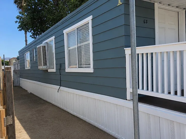 65 Sylvia St — Photo 3