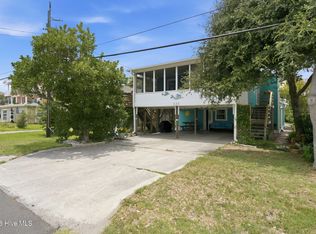 133 4th Ave N, Kure Beach, NC 28449