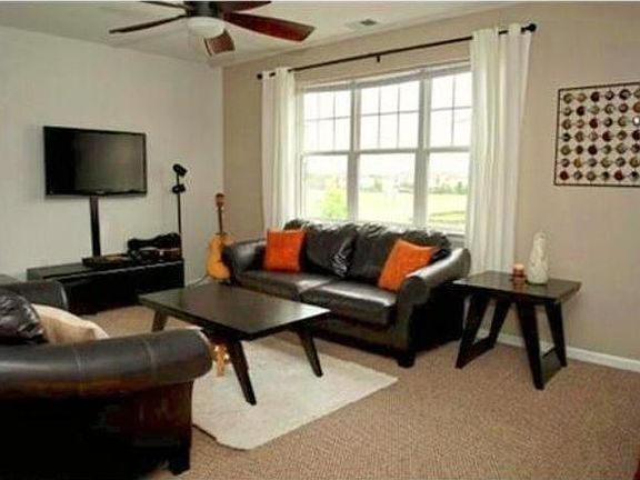 3rd image of 908 Southmoor Dr Unit 206