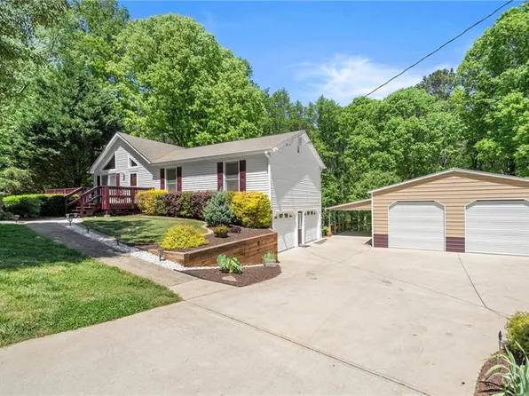 225 Pine Trl, Canton, GA 30115