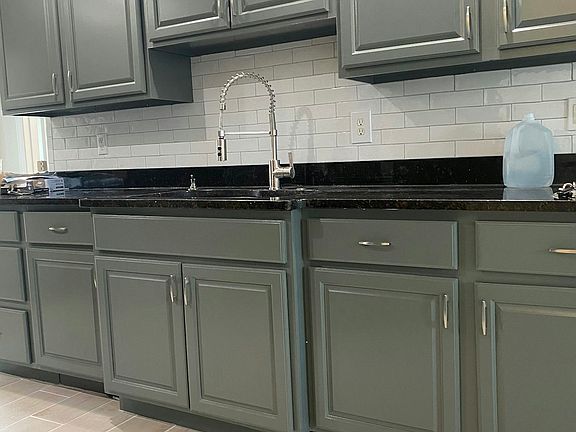 3rd image of 48 Union St #2