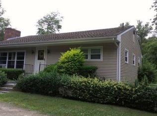 13 Marion Rd, Mattapoisett, MA 02739