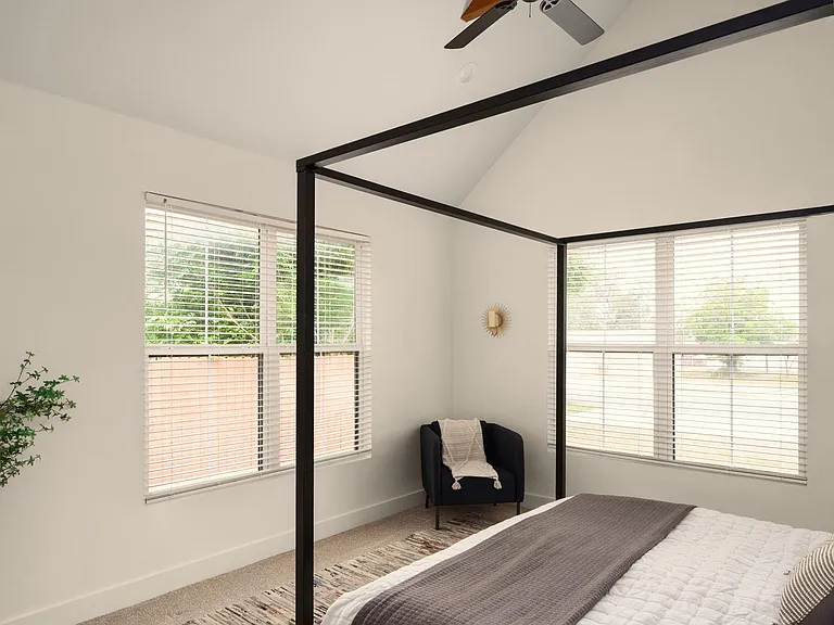402 E Ash Dr — Photo 5