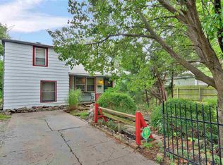 1732 S Edgemoor St, Wichita, KS 67218