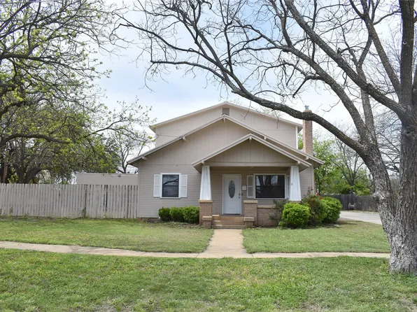 906 S Pecan St, Brady, TX 76825