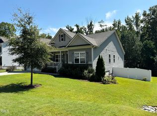 2513 Valley Dr, Clayton, NC 27520