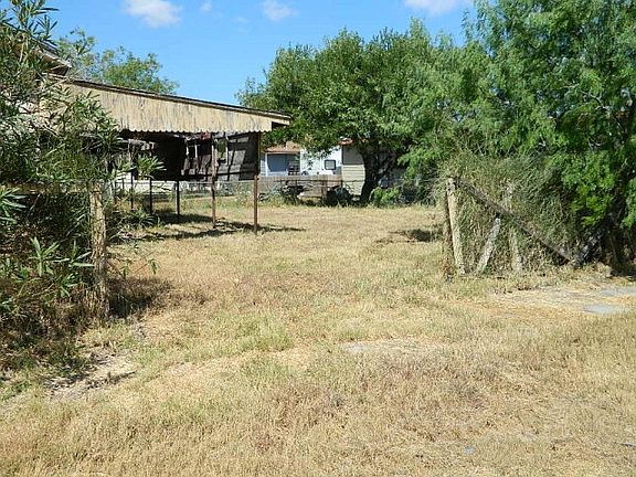 3rd image of 351 E Landrum St