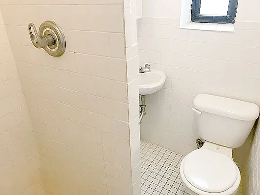 Rented by AJ Clarke | media 25