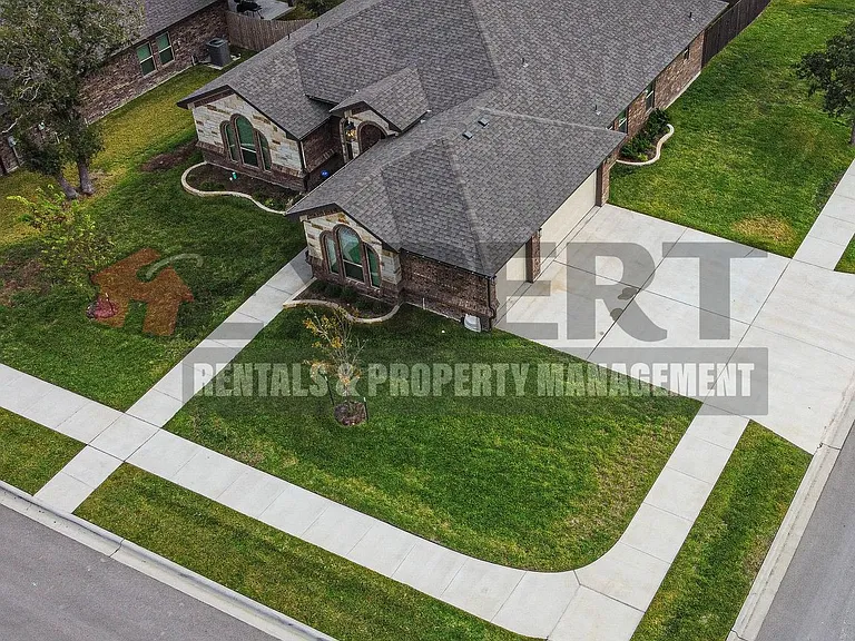 8110 Gold Dr — Photo 5