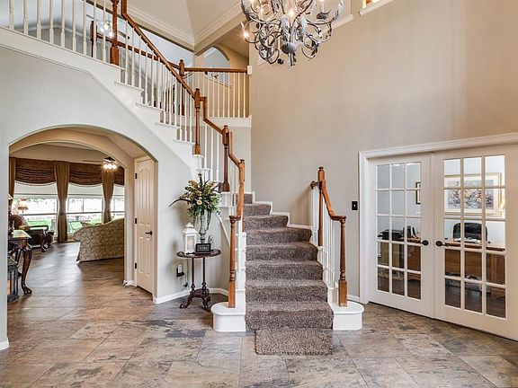 5th image of 15922 Lake Loop Dr