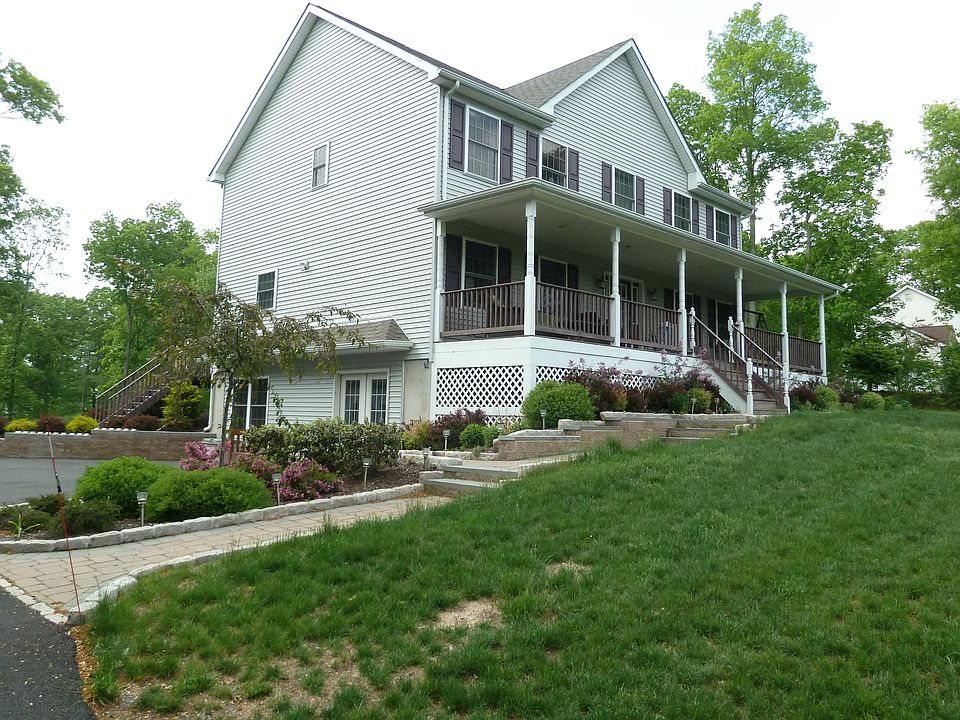 2nd image of 332 Shawanga Lodge Rd