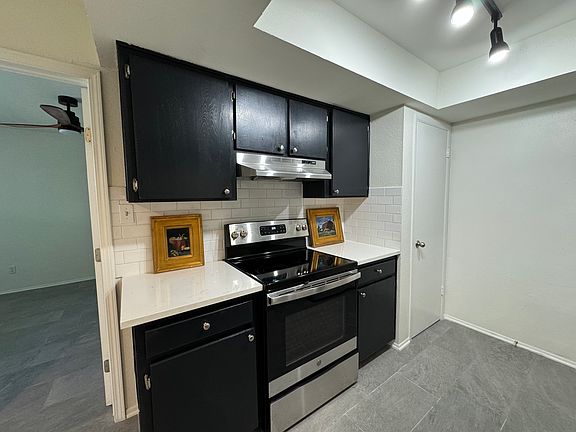 4th image of 1220 Tartan Ln #B
