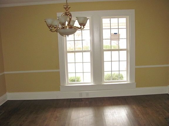 2nd image of 404 N Park Ave