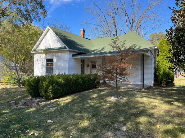 804 Van Buren St, Arrow Rock, MO 65320