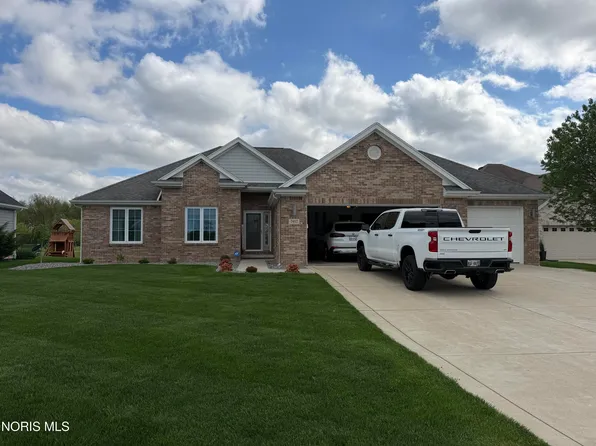 7617 Tournament Dr, Waterville, OH 43566
