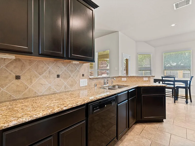 118 Red Deer Pl — Photo 13