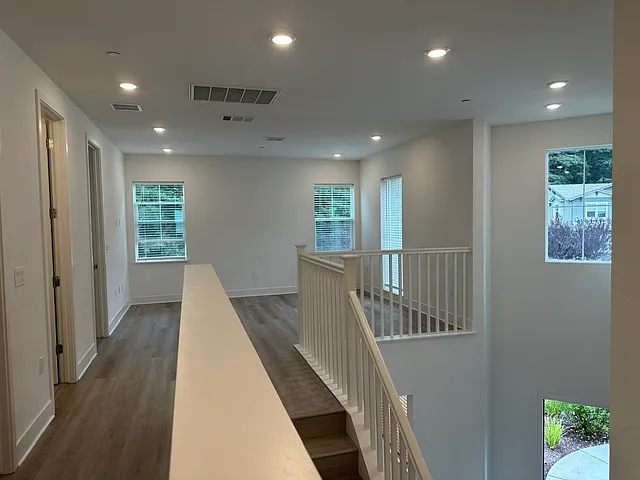 100 Village Ln — Photo 15