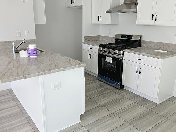 2nd image of 9015-9017 Monogram Ave