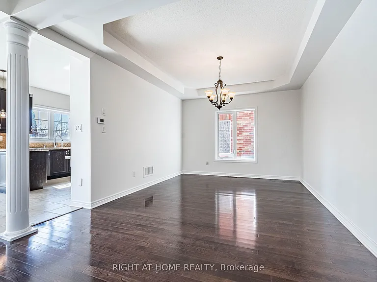 5441 Valhalla Cres — Photo 9