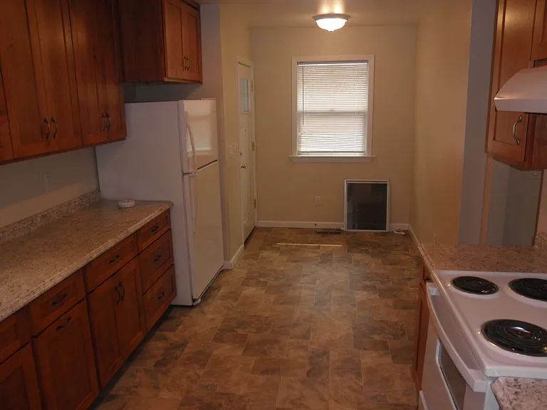 340 14th St SE — Photo 13