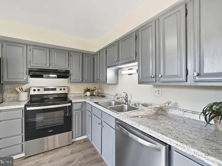 7619 Nutwood Ct — Photo 7