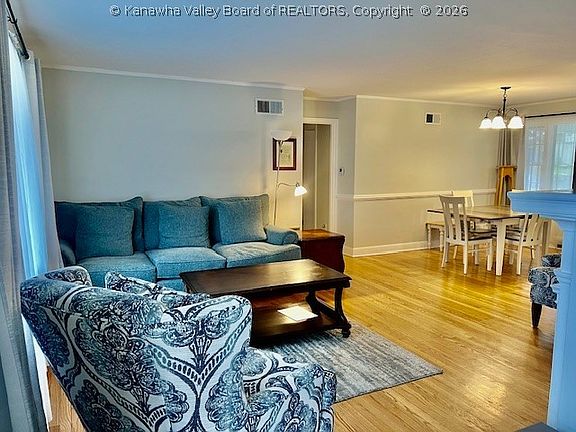 4th image of 801 Sherwood Rd