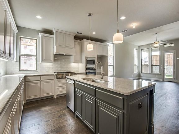 2nd image of 2404 Hunters Blvd