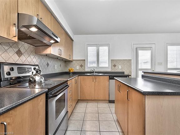 4th image of 241 Littlewood Dr
