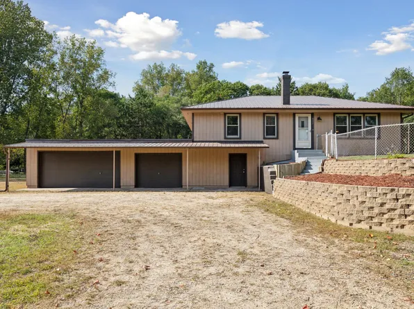 837 Andover Blvd NE, Ham Lake, MN 55304