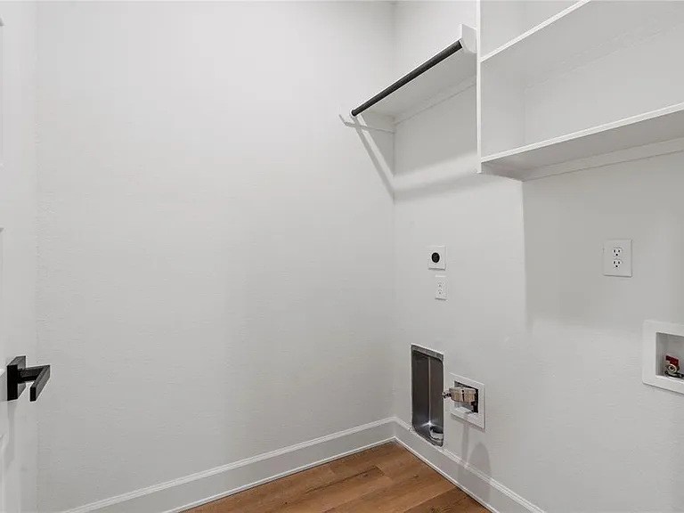 6321 Foster St — Photo 18
