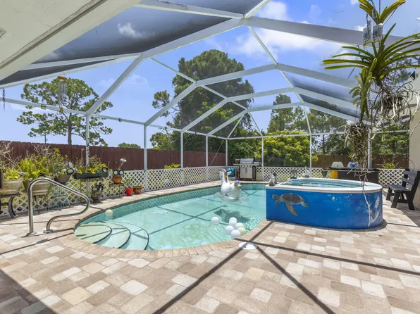244 SE Thornhill Drive, Port St Lucie, FL 34984