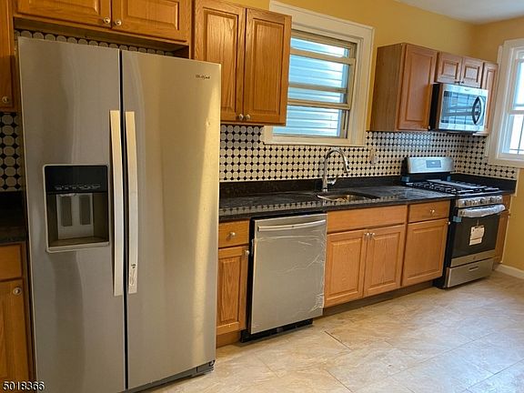 2nd image of 621 Bramhall Ave
