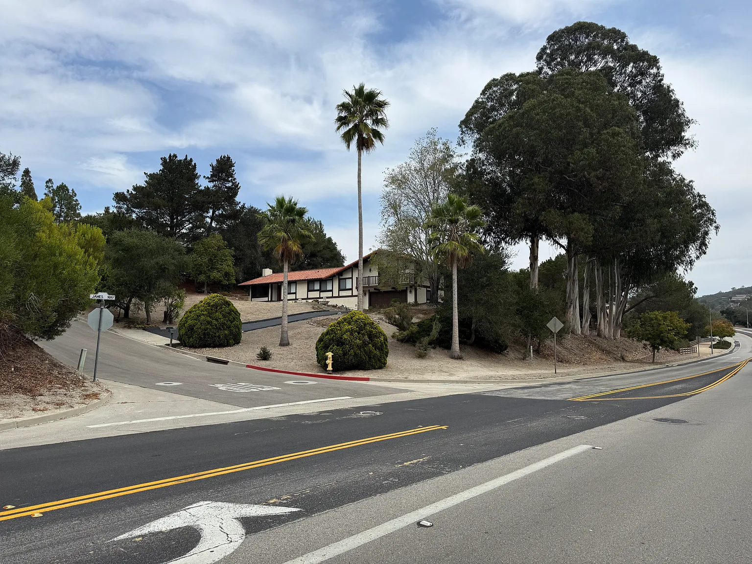 3 bed, 2311 sqft, $4,500 — Photo 1